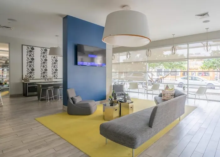 Apartment Modern 2bd Dt - Balcony, Gym, W-d, Parking - Sleeps 8 Phoenix